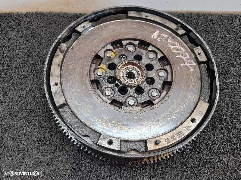 VOLANTE MOTOR MERCEDES-BENZ VITO FURGÓN 638 - 1