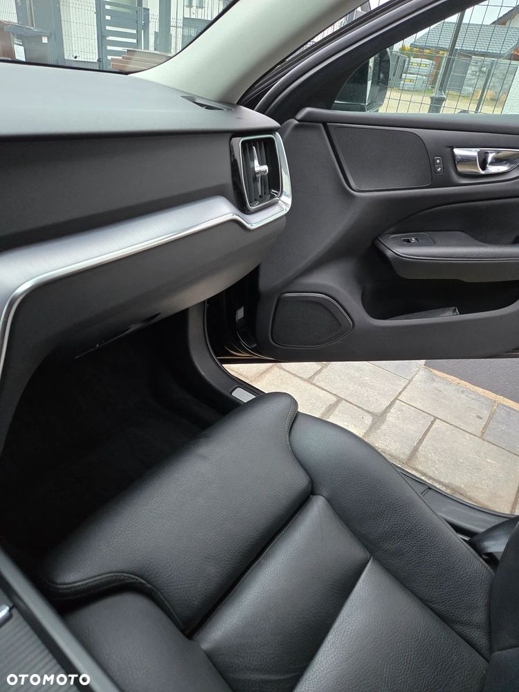 Volvo V60 - 40