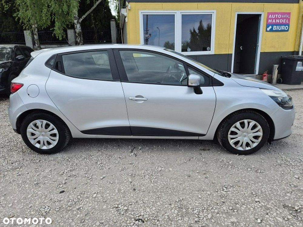 Renault Clio - 9