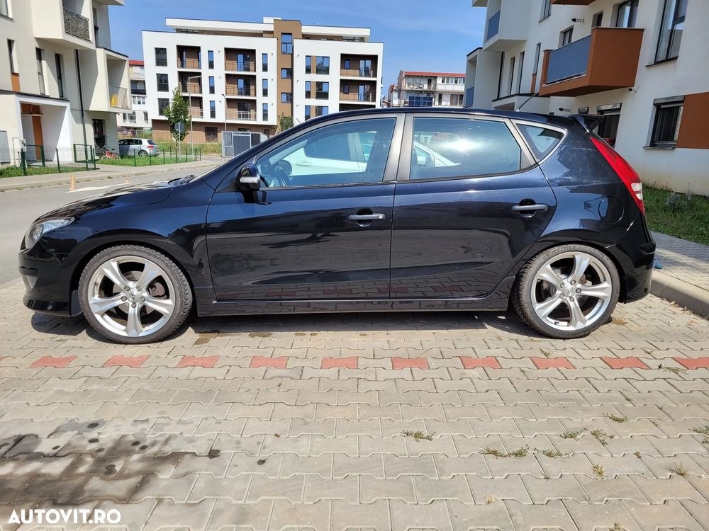 Hyundai i30 1.6 CRDI FIFA WM Edition - 3