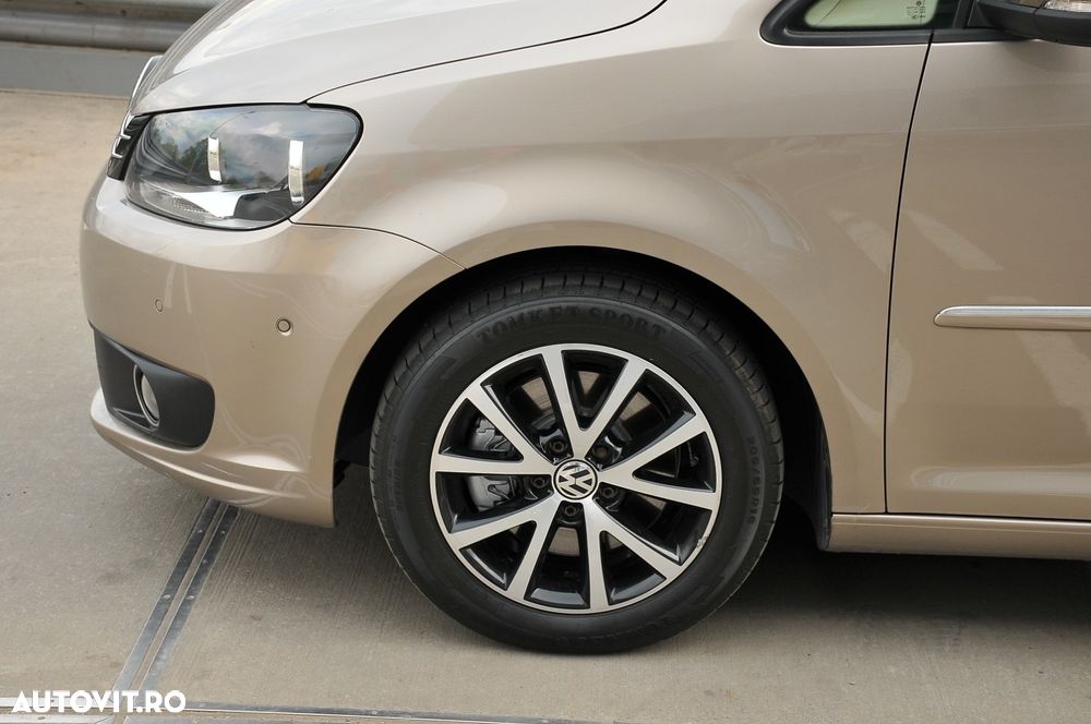 Volkswagen Touran - 15