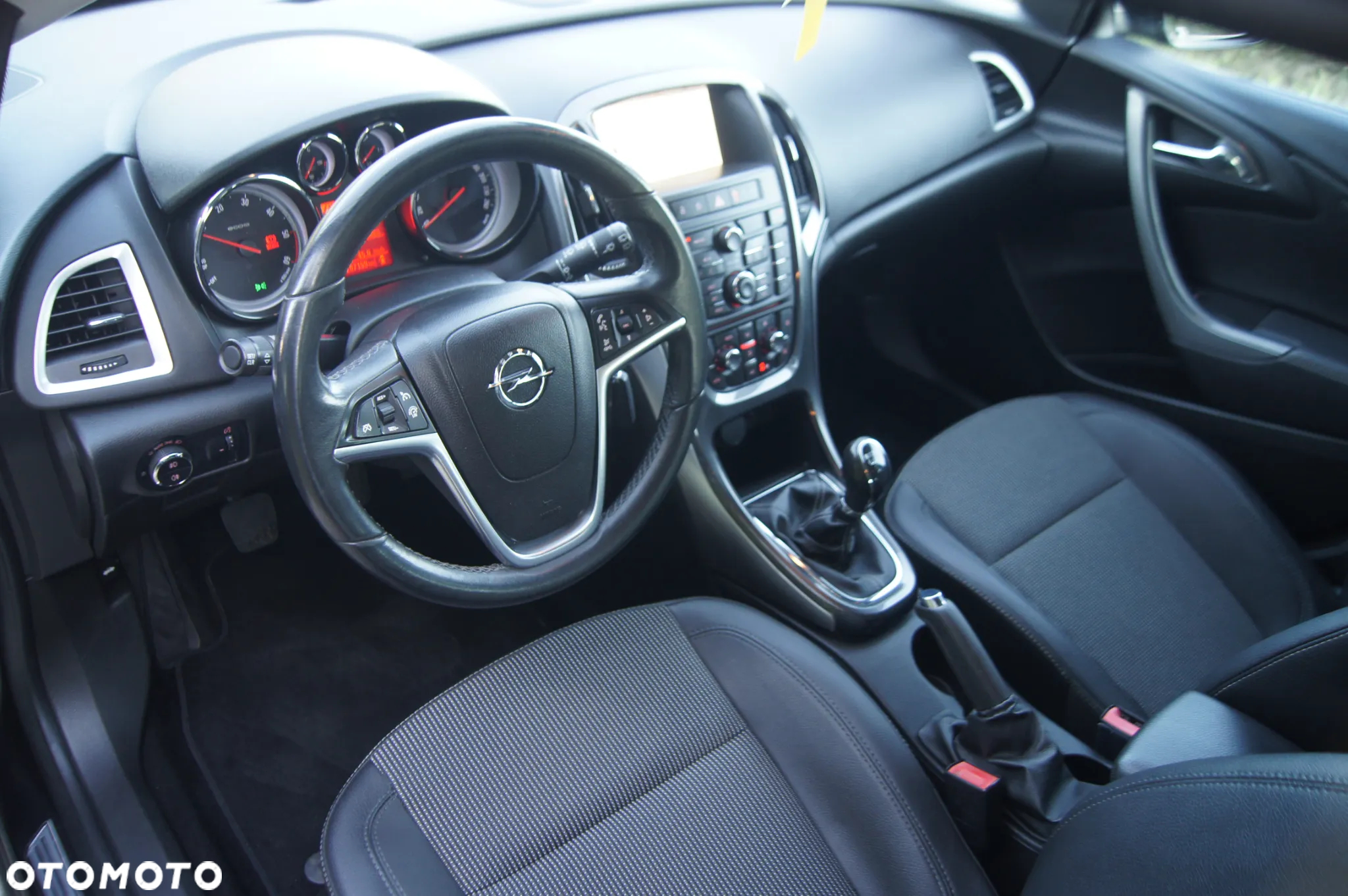 Opel Astra 1.7 CDTI DPF Cosmo - 6