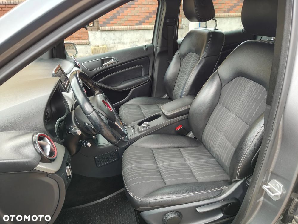 Mercedes-Benz Klasa B 200 CDI (BlueEFFICIENCY) 7G-DCT - 11