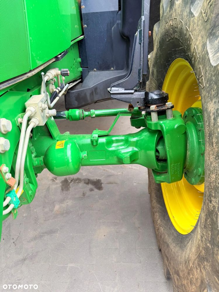 John Deere 6215R - 19