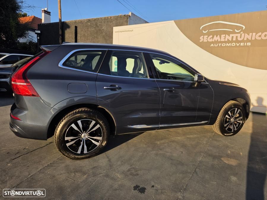 Volvo XC 60 2.0 T6 PHEV Core AWD - 12