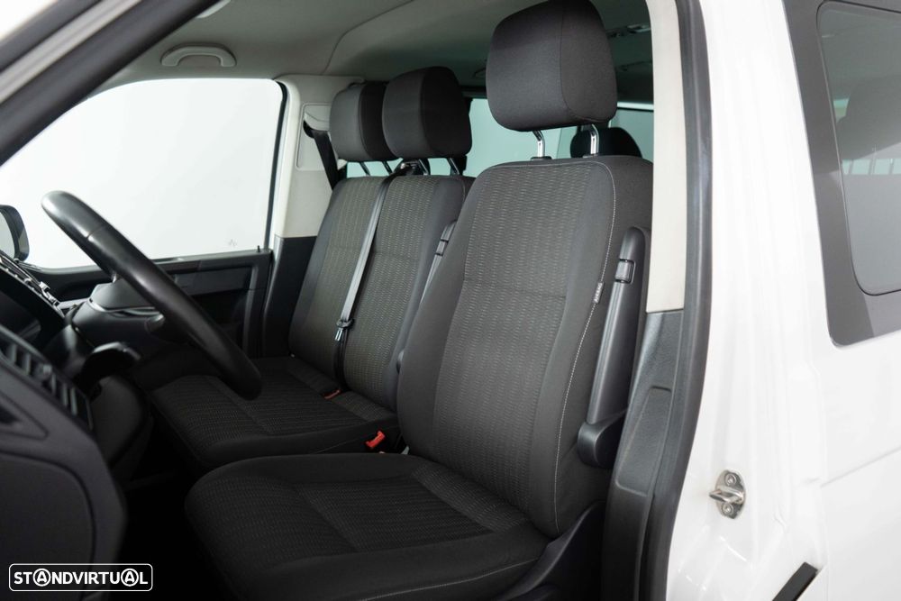 VW Caravelle - 8