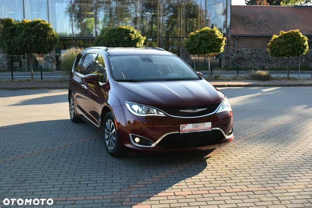 Chrysler Pacifica - 20