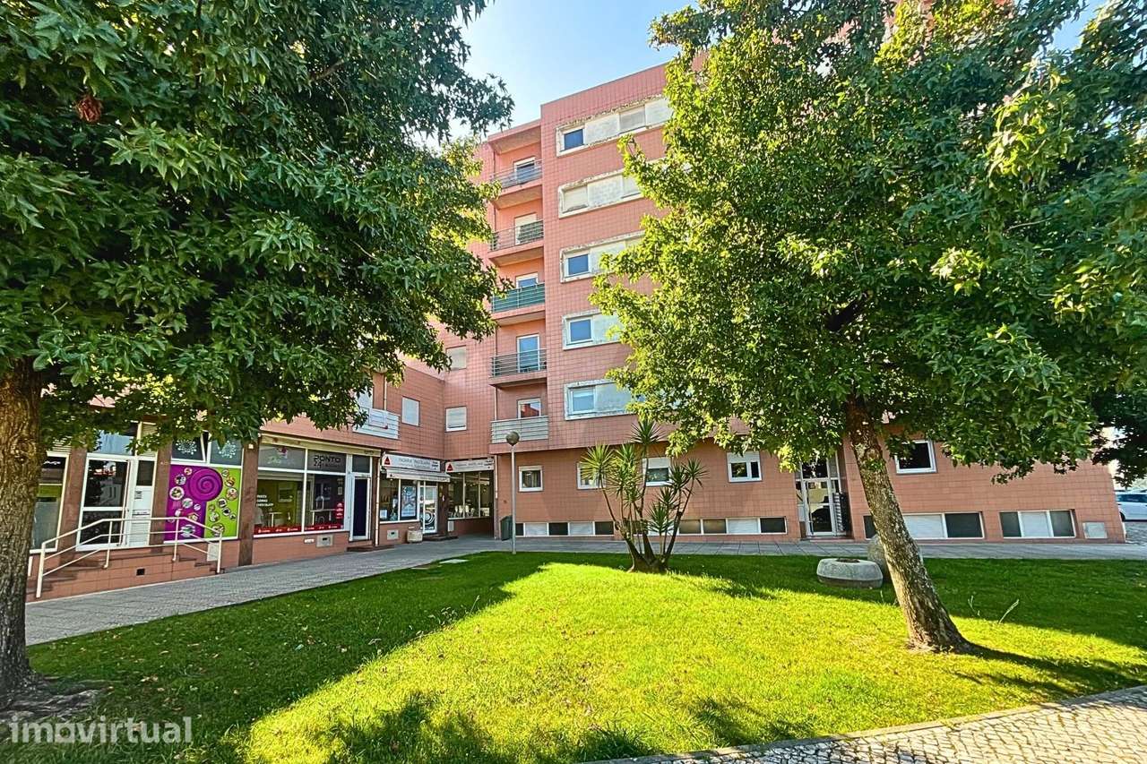 Apartamento T2 com Terraço Privativo, no Centro de Ovar - Grande imagem: 2/30
