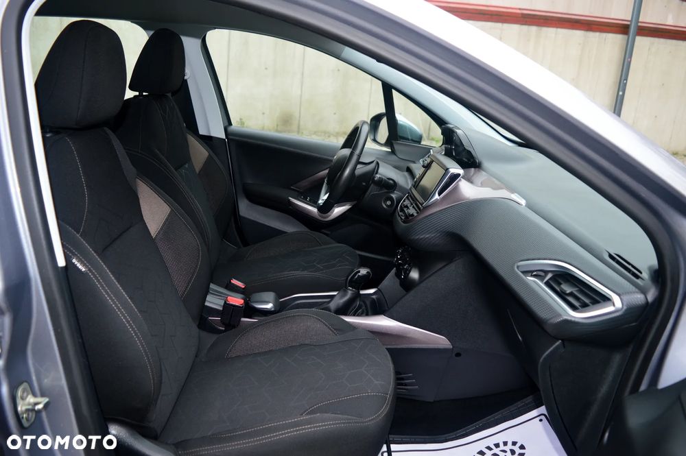 Peugeot 2008 - 10