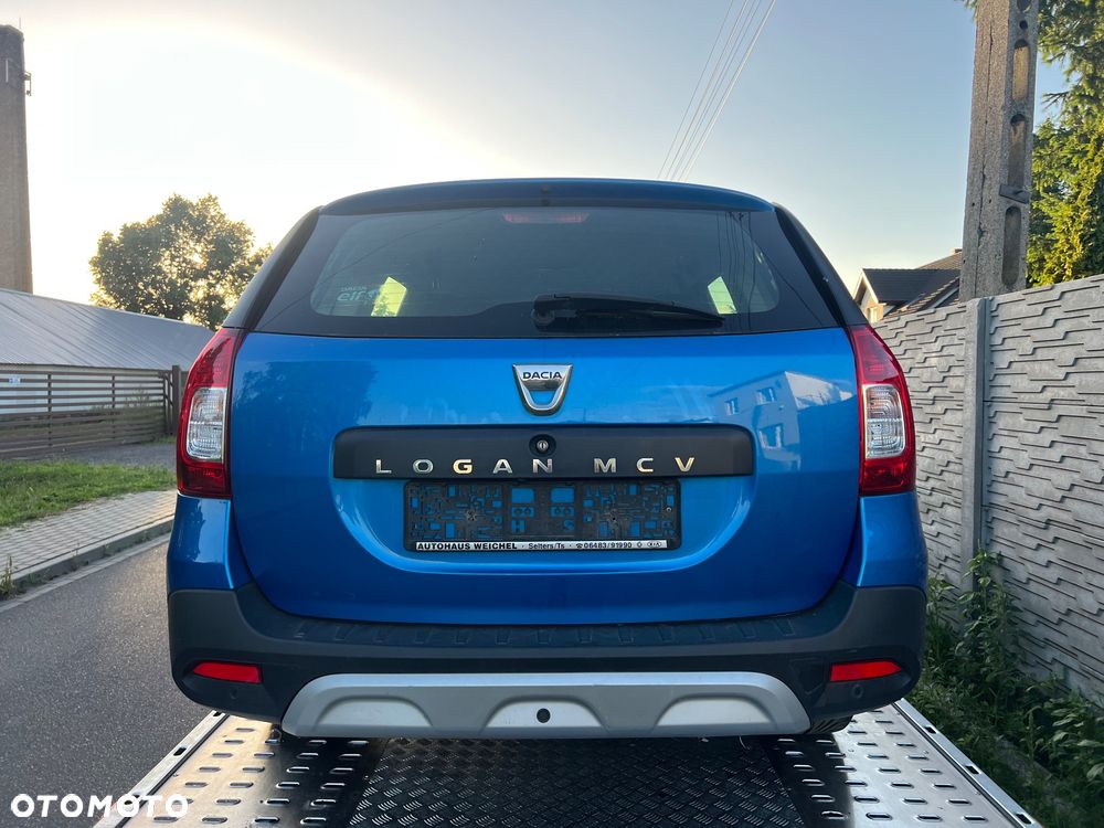 Dacia Logan TCe 90 S&S Stepway Celebration - 4