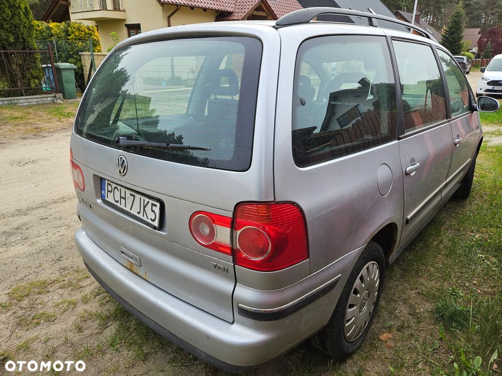 Volkswagen Sharan 1.9 TDI Basis - 4