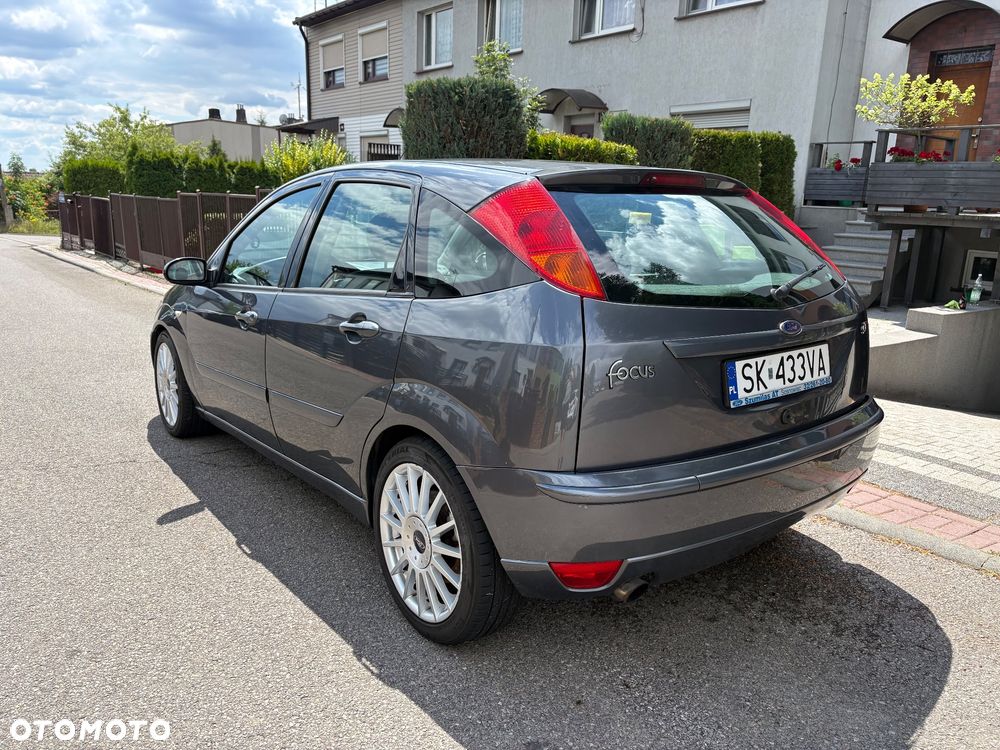 Ford Focus - 10