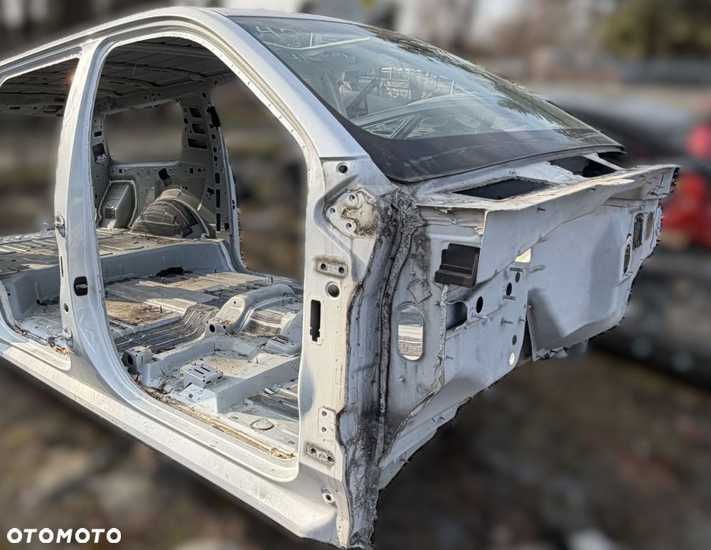 O3 CADILLAC ESCALADE IV 2014 - ĆWIARTKA PRAWA PRZÓD SŁUPEK PRÓG PODŁOGA - 1