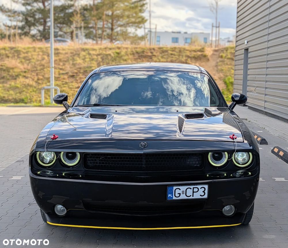Dodge Challenger - 10