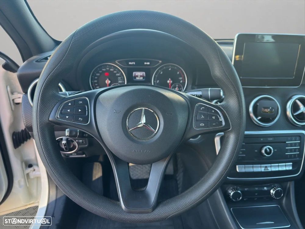Mercedes-Benz A 180 d Urban Aut. - 10