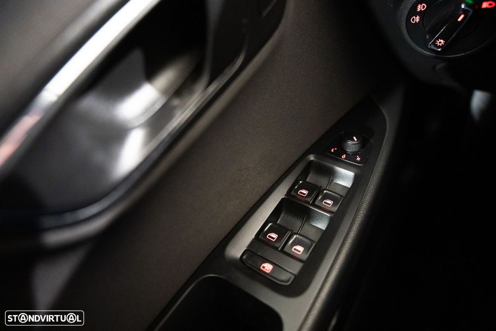 SEAT Leon ST 1.6 TDI Style Ecomotive - 9