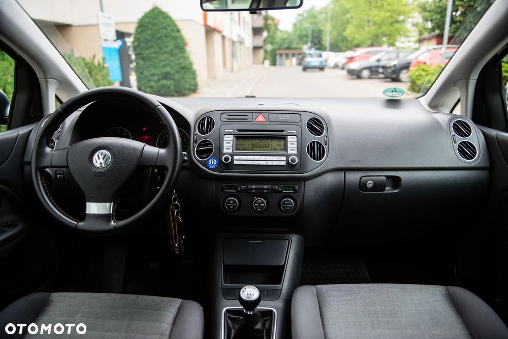 Volkswagen Golf Plus 1.6 FSI Goal - 25