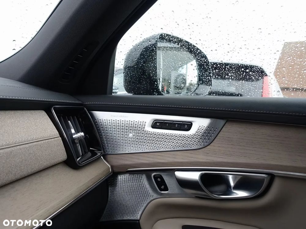 Volvo XC 90 T8 AWD Plus Dark - 18