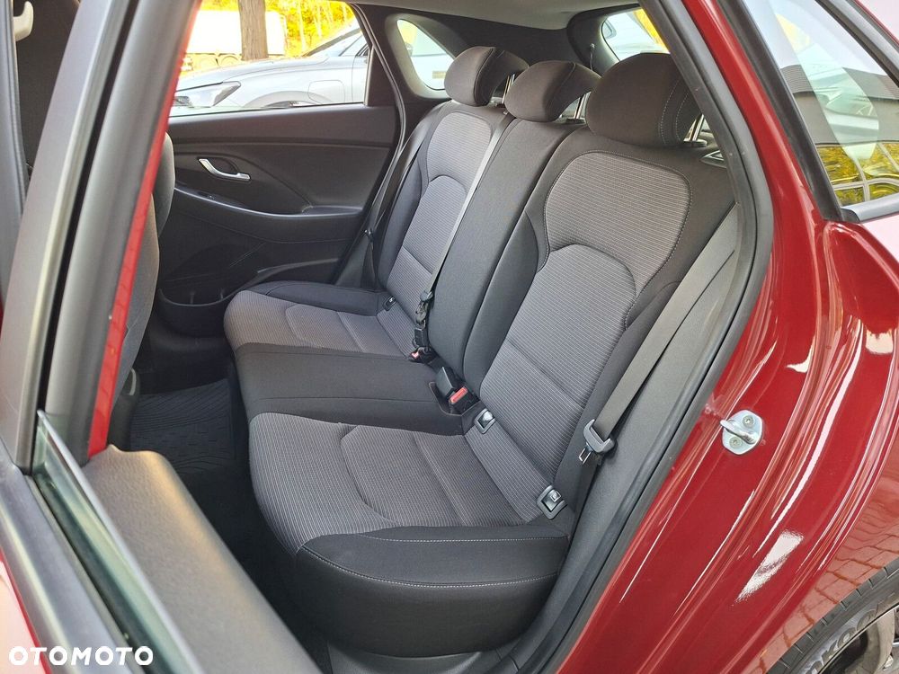 Hyundai i30 1.5 DPI Classic + - 14