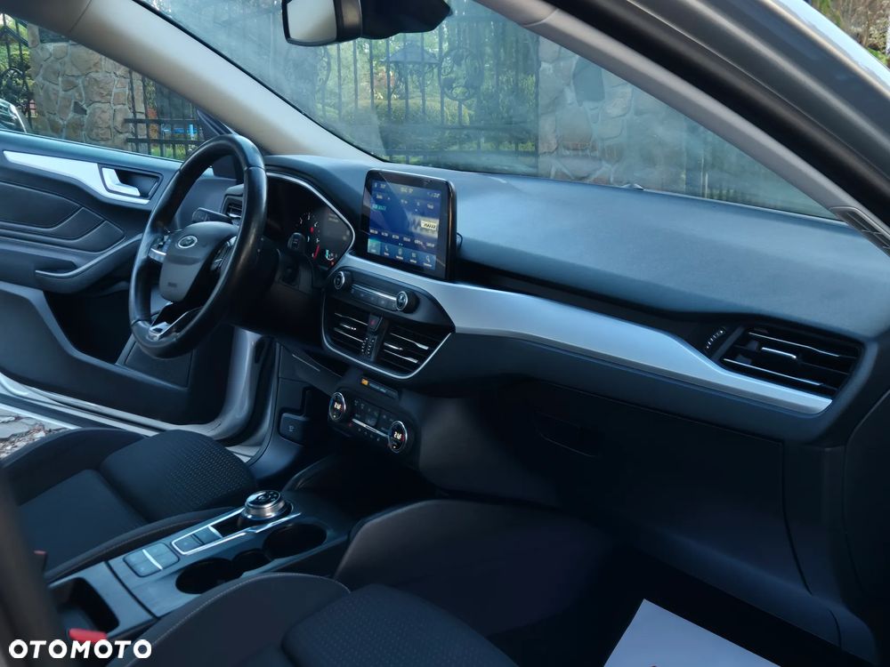 Ford Focus 1.5 EcoBlue Start-Stopp-System TITANIUM DESIGN - 21