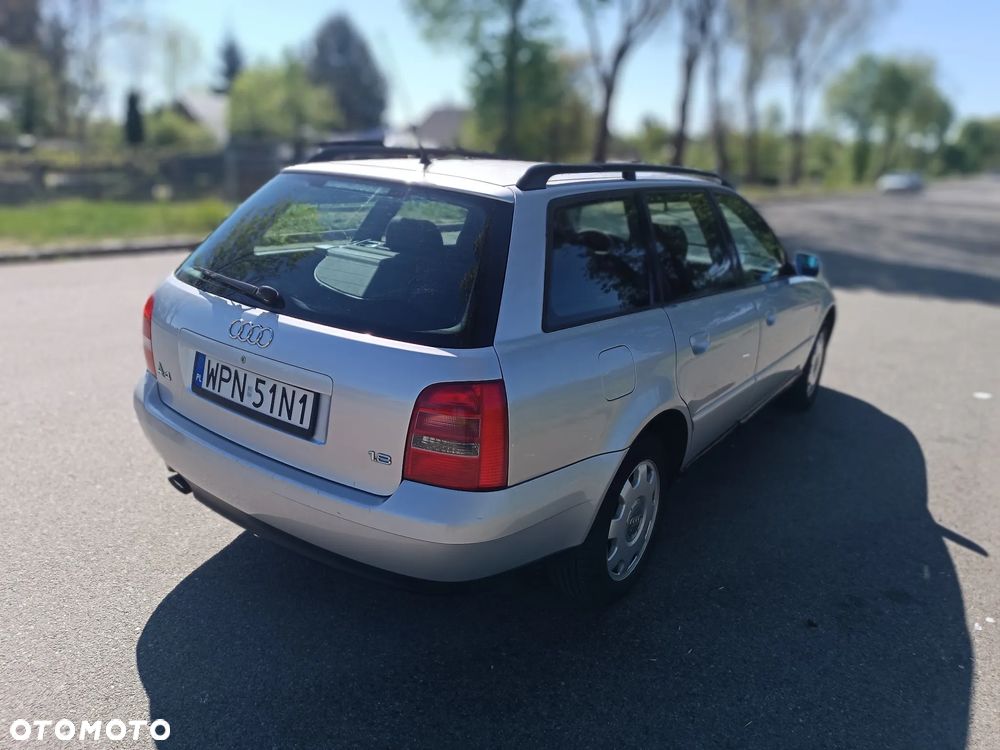 Audi A4 Avant 1.8 - 9
