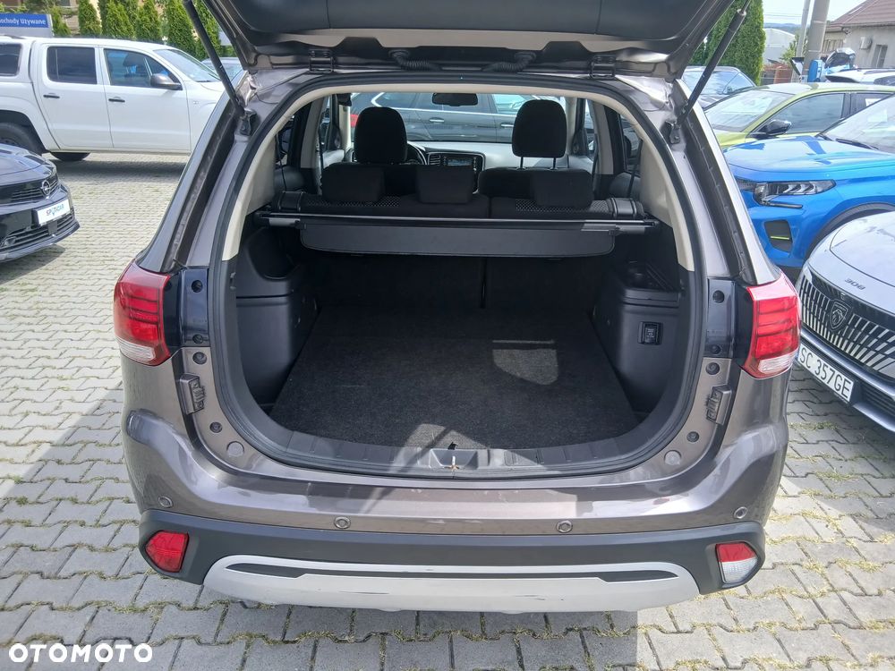 Mitsubishi Outlander 2.0 Intense Comfort 4WD CVT - 8