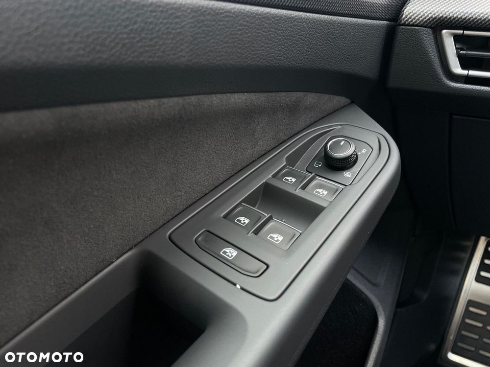 Volkswagen Golf VIII 2.0 TSI GTI Clubsport DSG - 24
