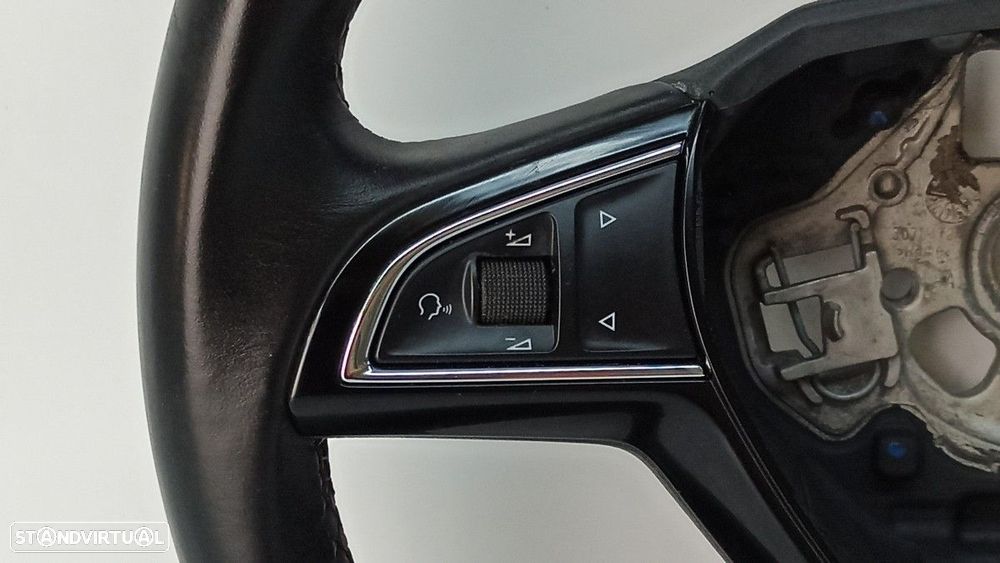 VOLANTE SKODA FABIA AMBITION - 6