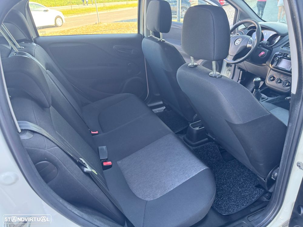 Fiat Punto 1.3 M-Jet Lounge S&S - 10