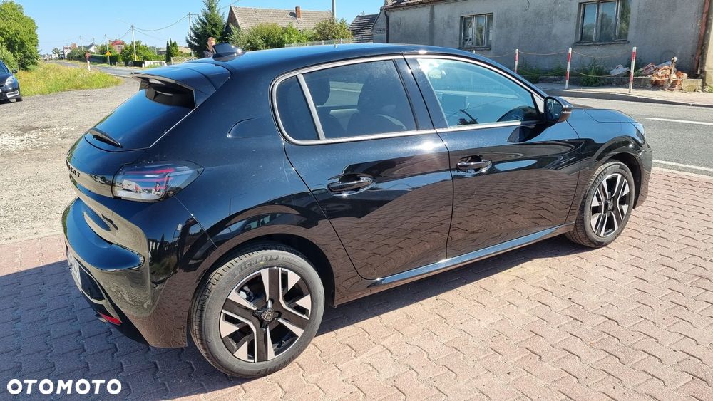 Peugeot 208 Benzin 100 Allure - 3