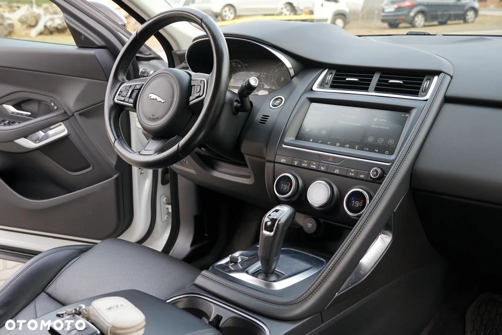Jaguar E-Pace D180 AWD R-Dynamic HSE - 27