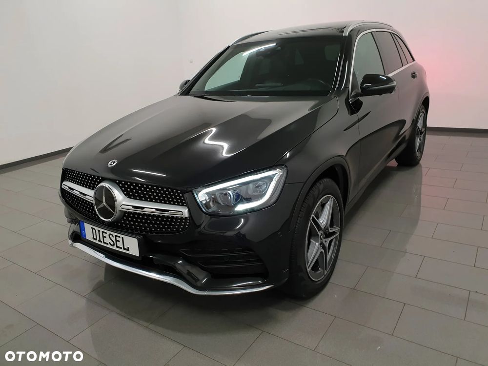 Mercedes-Benz GLC 300 d 4Matic 9G-TRONIC AMG Line Plus - 37