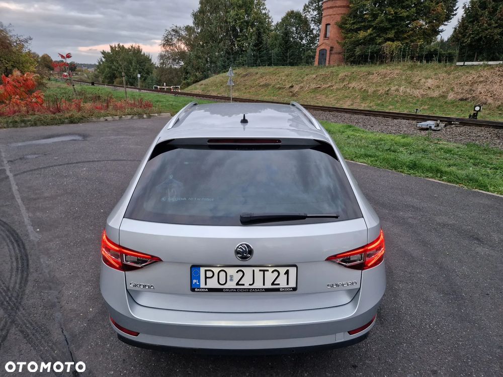 Skoda Superb 2.0 TDI SCR Style DSG - 23