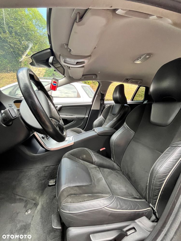 Volvo V60 T4 Kinetic - 14