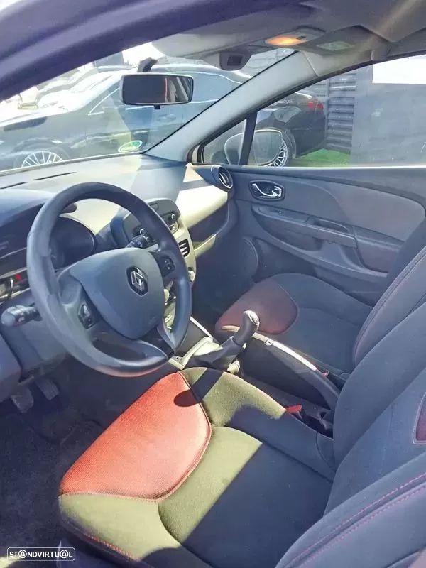 Renault Clio Break 1.5 dCi Dynamique S - 16