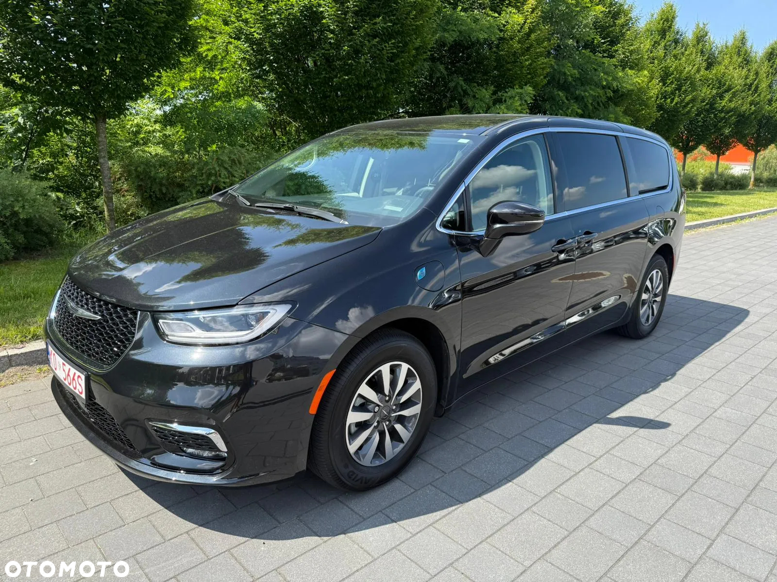 Chrysler Pacifica - 10