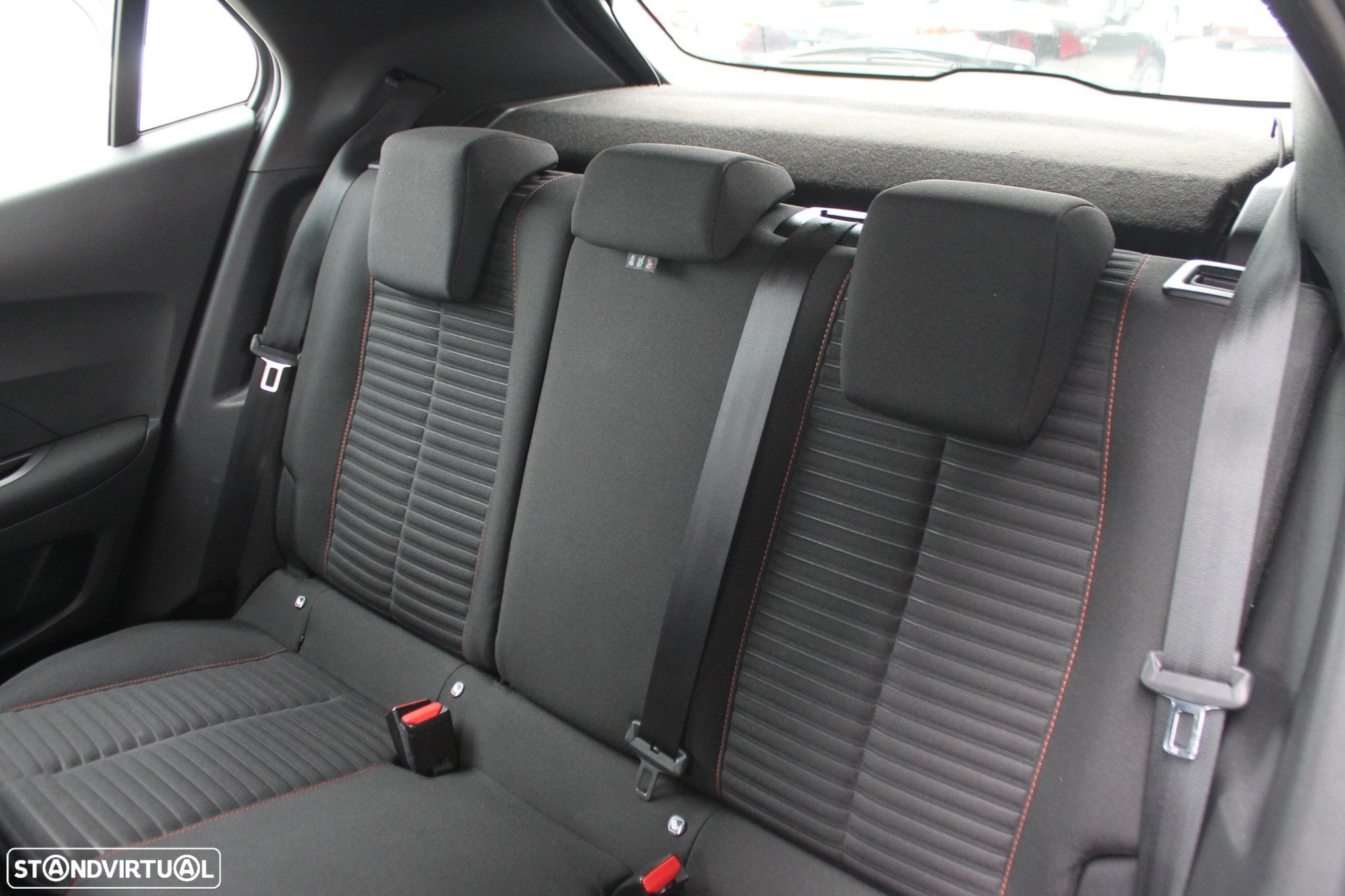 Peugeot 2008 1.5 BlueHDi Active - 15