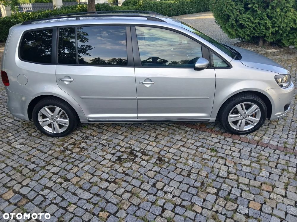 Volkswagen Touran - 14