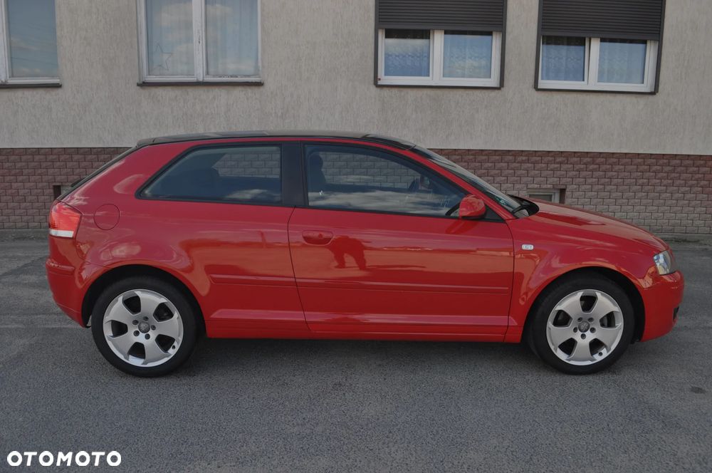 Audi A3 3-drzwiowe 2.0 FSI Attraction - 5