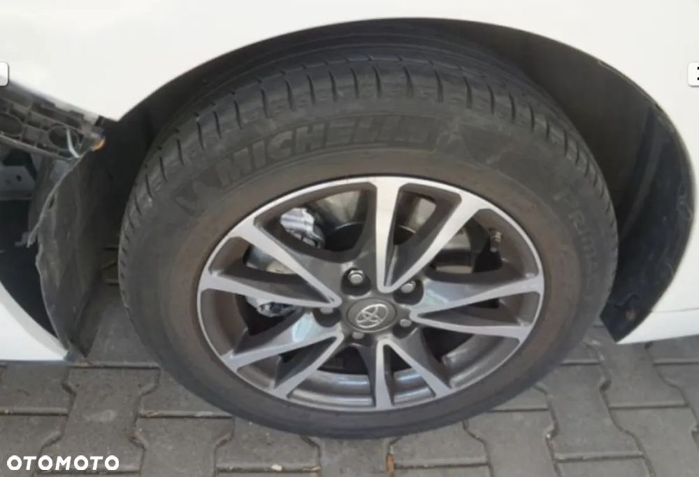 Toyota Verso 1.8 Multidrive Edition - 11
