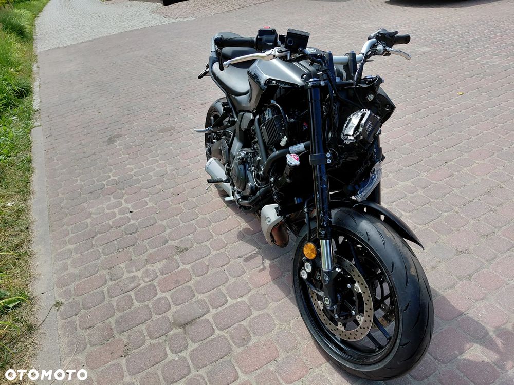 Yamaha MT - 8