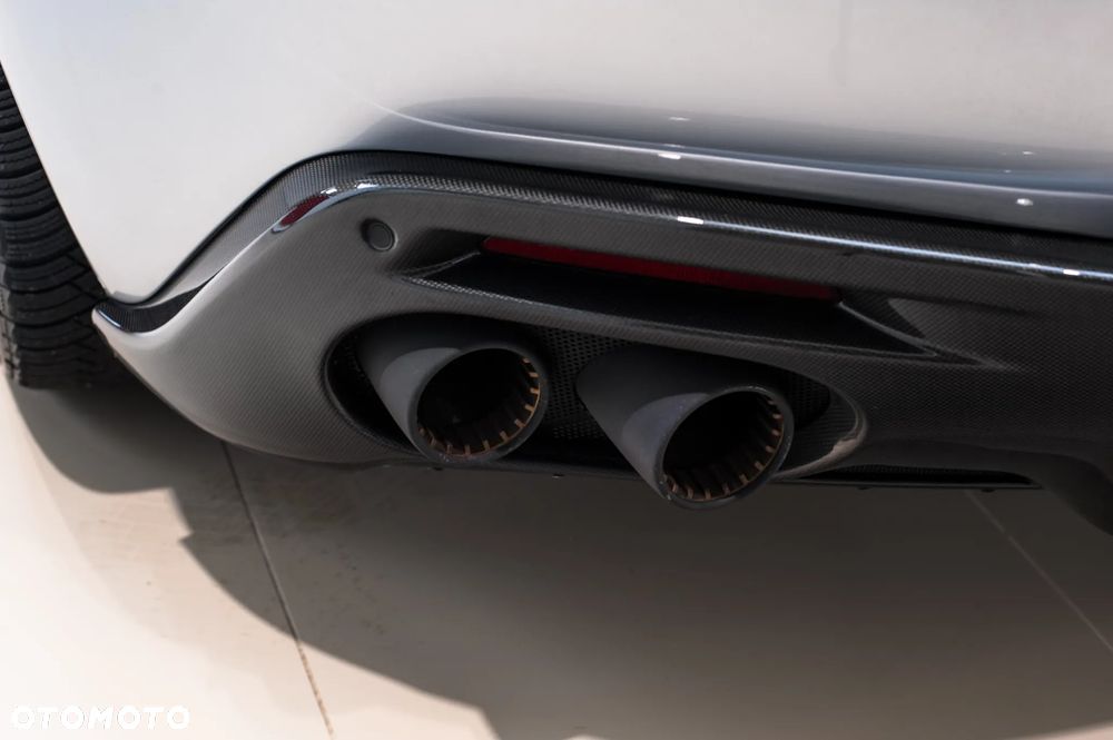 Ferrari Roma - 10