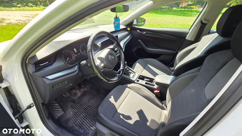 Skoda Octavia 2.0 TDI Ambition - 9