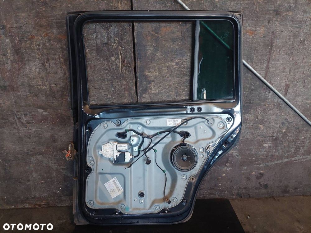 DRZWI KOMPLETNE PRAWY TYŁ VOLKSWAGEN TOURAN I - 3