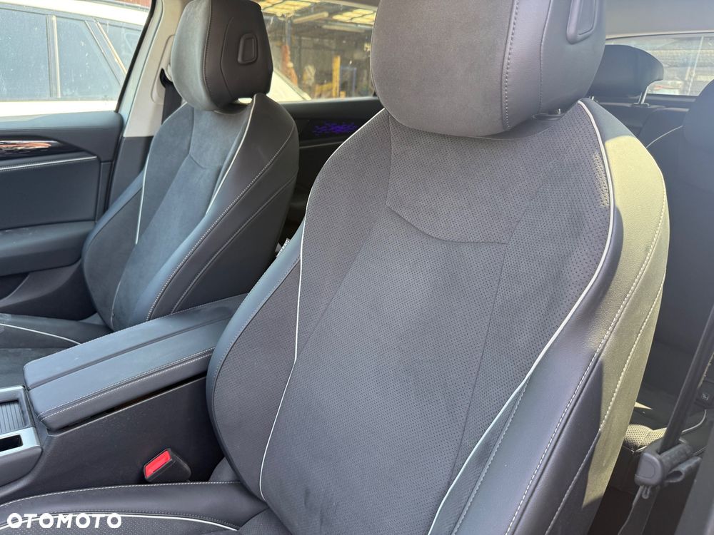 Volkswagen Passat - 9