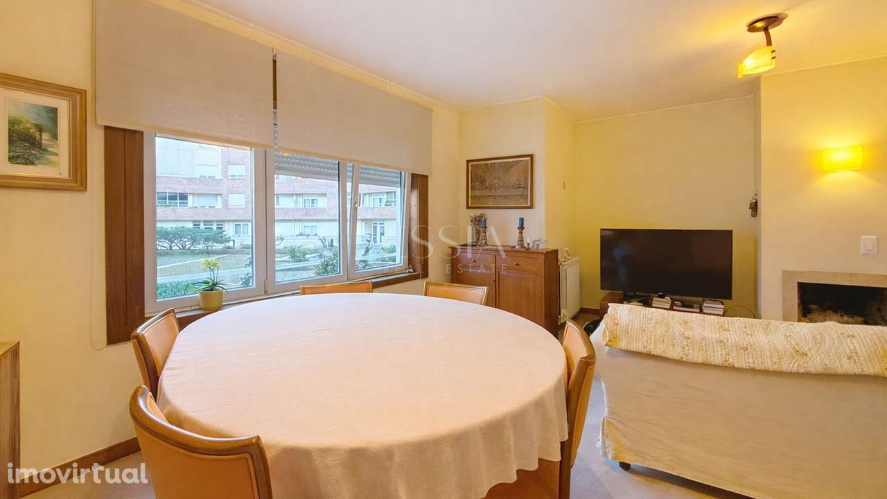 Apartamento T2 Remodelado no Arrábida Place com Garagem - Grande imagem: 2/14