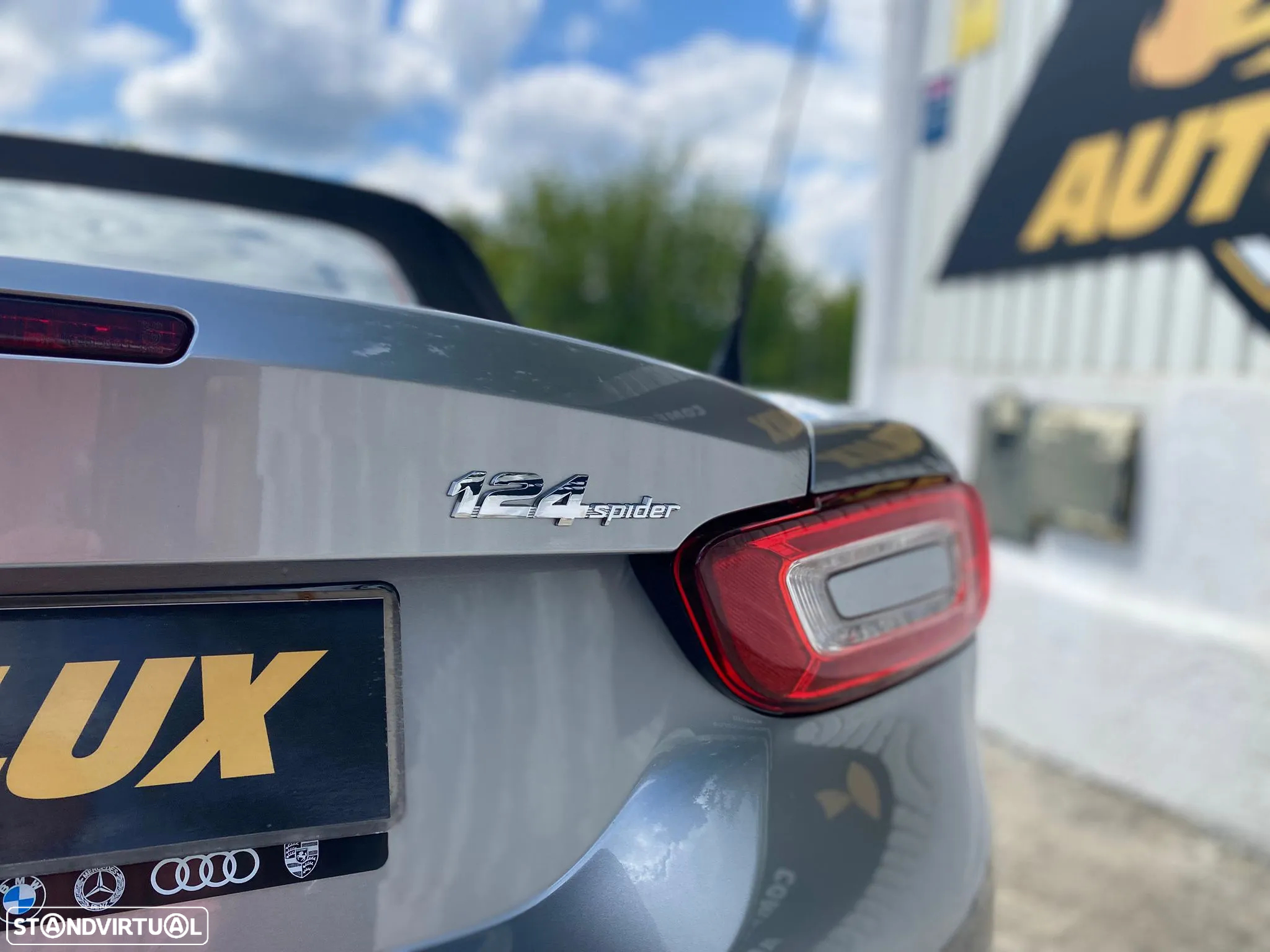 Fiat 124 Spider 1.4 MultiAir Turbo - 9