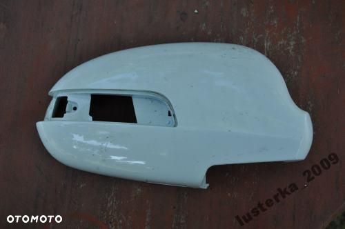 HYUNDAI I30 PRAWA OBUDOWA LUSTERKA ORYGINAŁ - 1