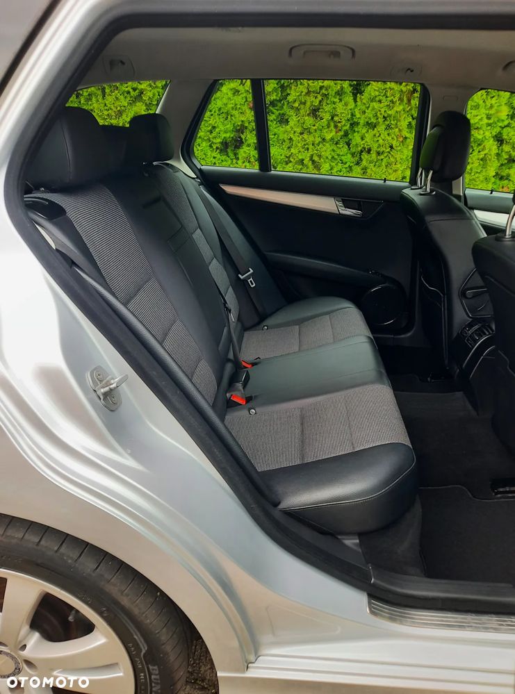 Mercedes-Benz Klasa C 180 T Kompressor Automatik BlueEFFICIENCY Avantgarde - 11