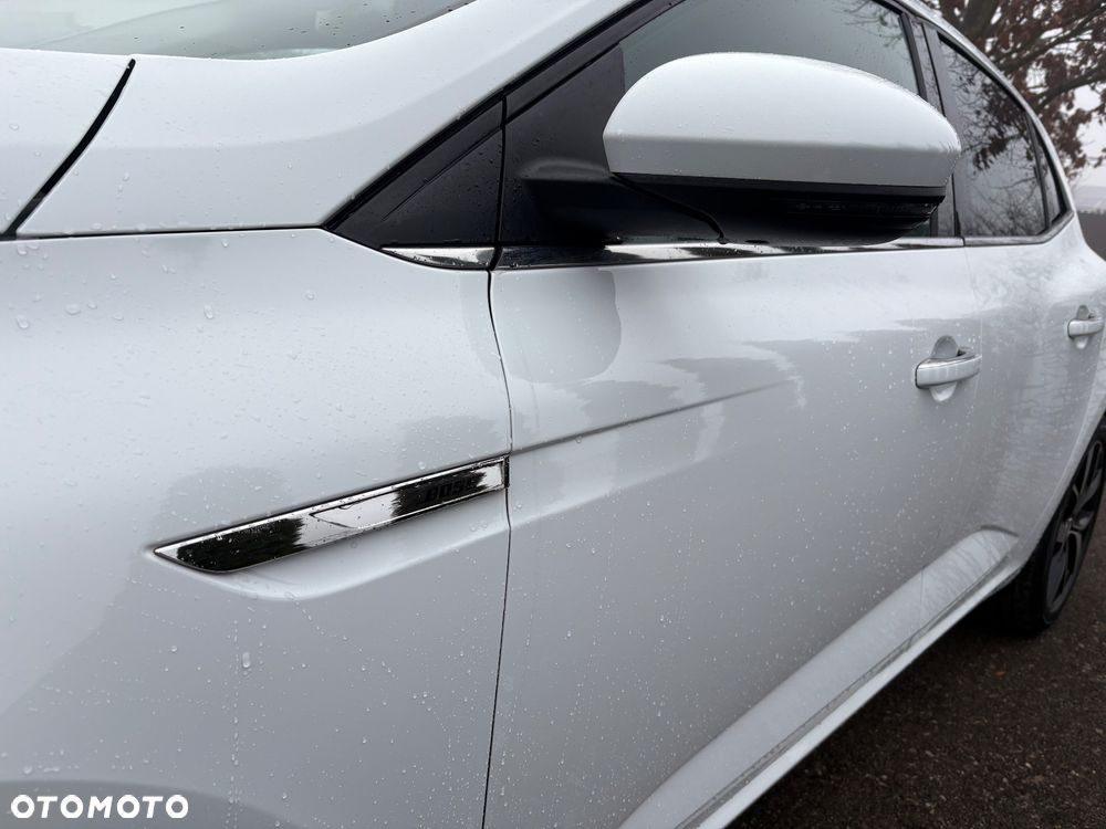 Renault Megane ENERGY TCe 130 BOSE EDITION - 3